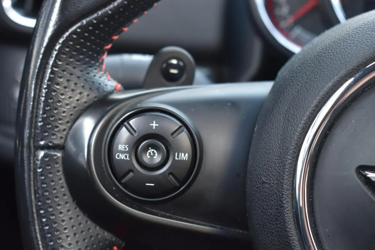 Mini 2.0 John Cooper Works ALL4 Schuifdak | H&K | Navi | 100% Onderhouden | 12 mnd BOVAG garantie | Whatsapp 06-53188999
