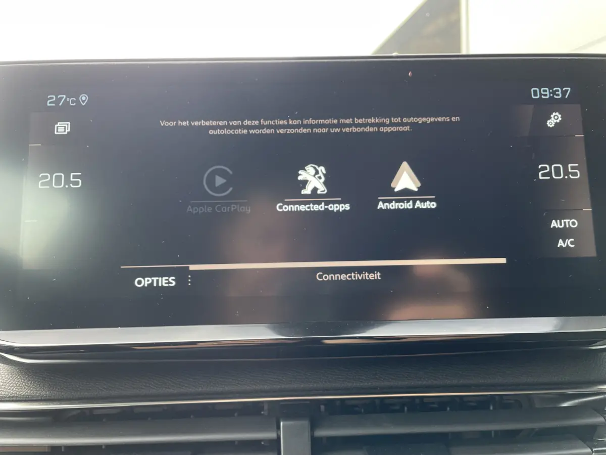 130pk GT (Camera - LED - Keyless Entry - i-cockpit - 7 zits - Parkeersensoren V+A - Adaptieve Cruise Controle - Automatische Airco)