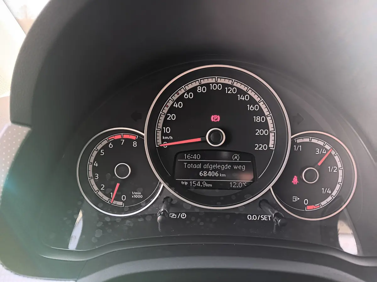Up! 1.0 BMT high up! AIRCO,CRUISE,CAMERA,PDC,LMV,SUPER MOOI,ORG NL