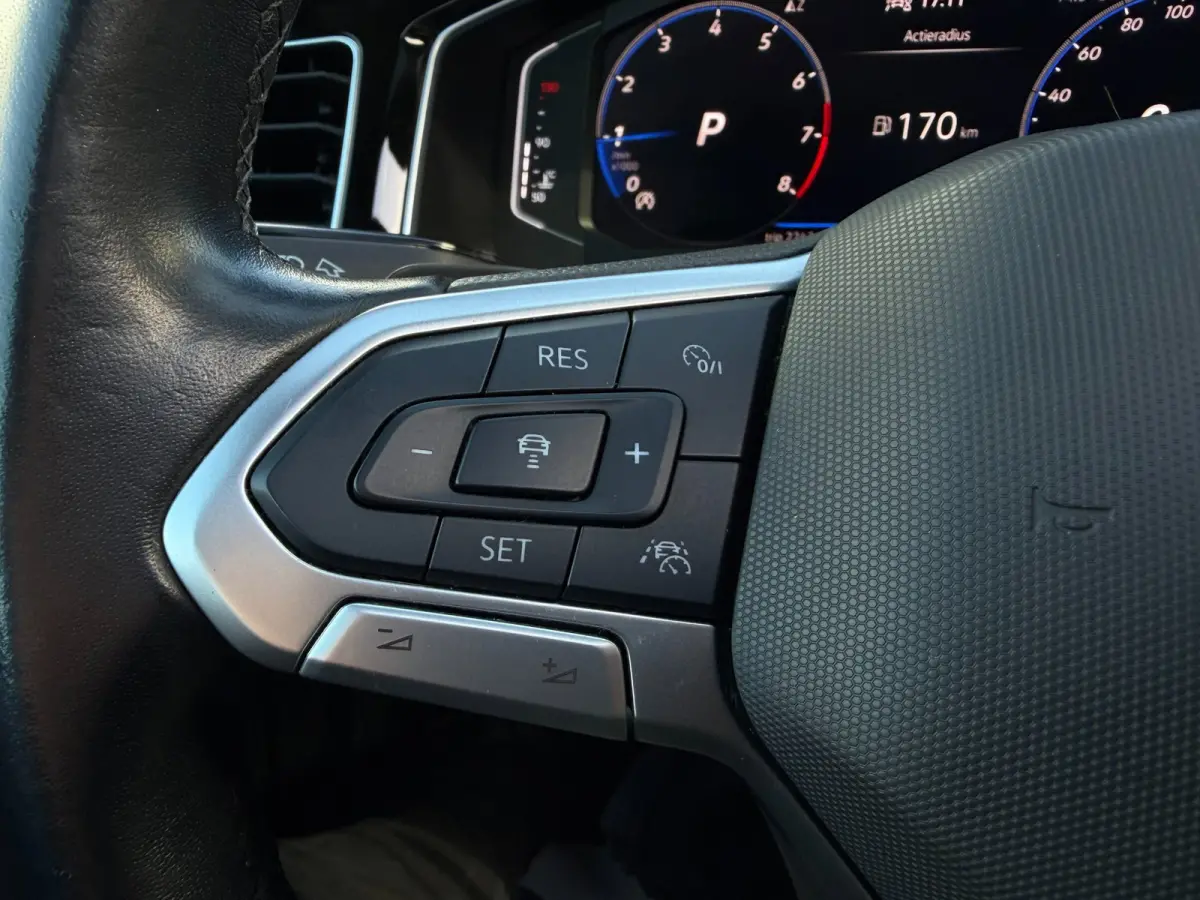 1.0 TSI R-Line | PANO l ACC