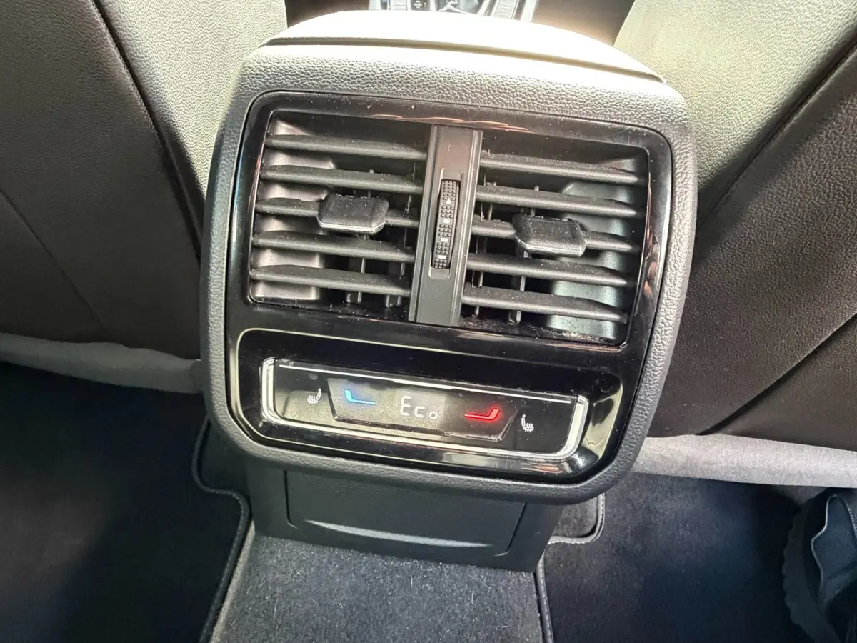 1.4 TSI eHybrid R-Line Business+