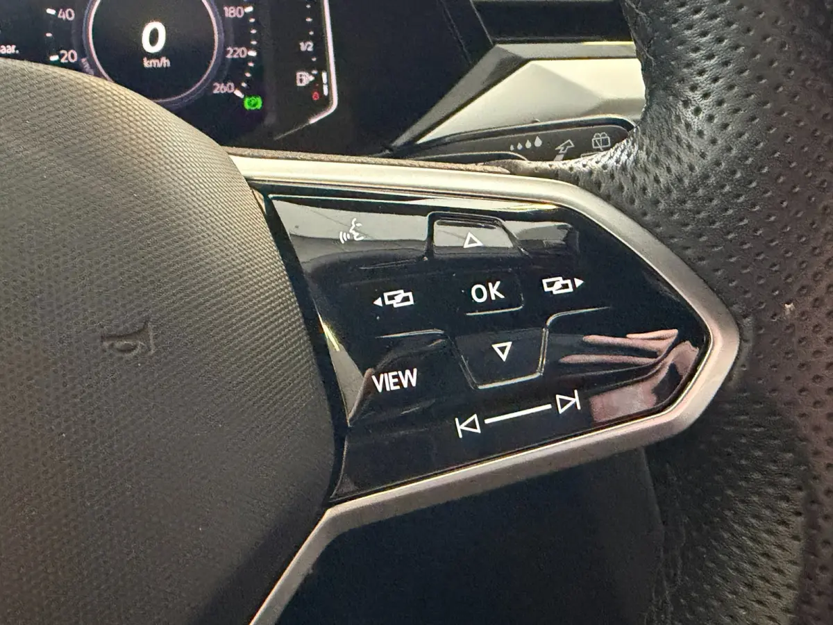 1.4 TSI eHybrid R-Line Business+