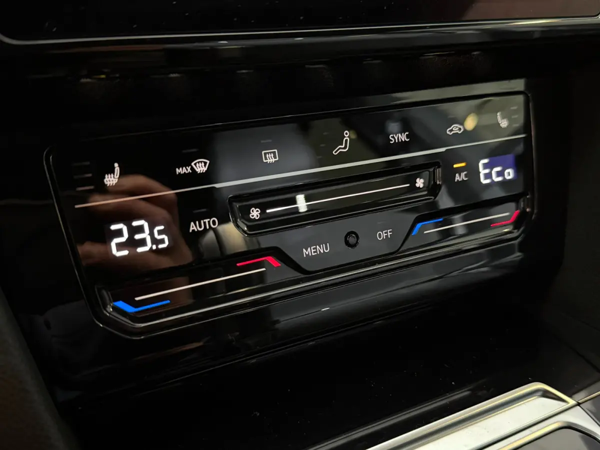 1.4 TSI eHybrid R-Line Business+