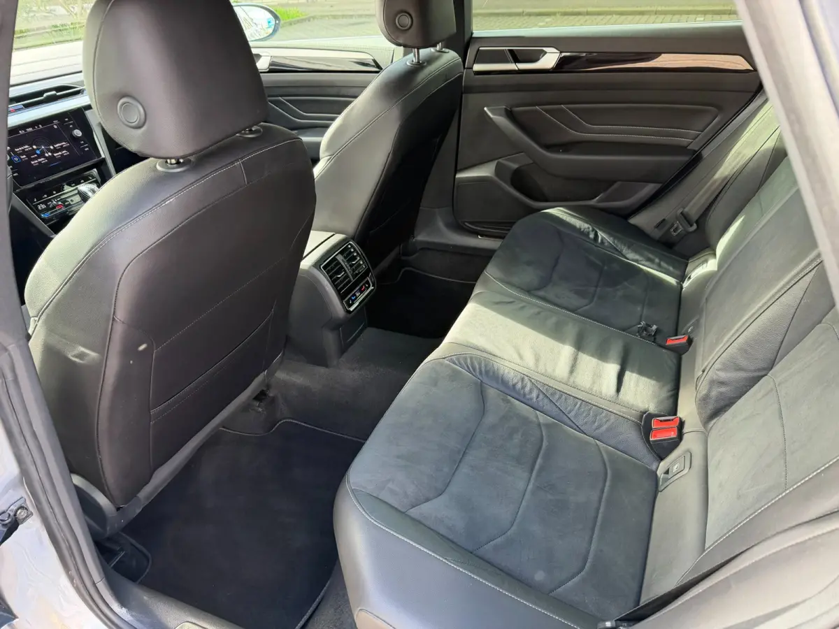 1.4 TSI eHybrid R-Line Business+