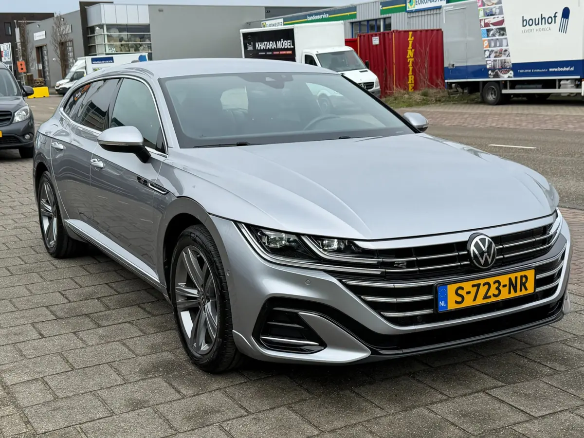 1.4 TSI eHybrid R-Line Business+