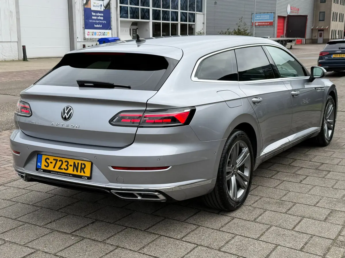 1.4 TSI eHybrid R-Line Business+