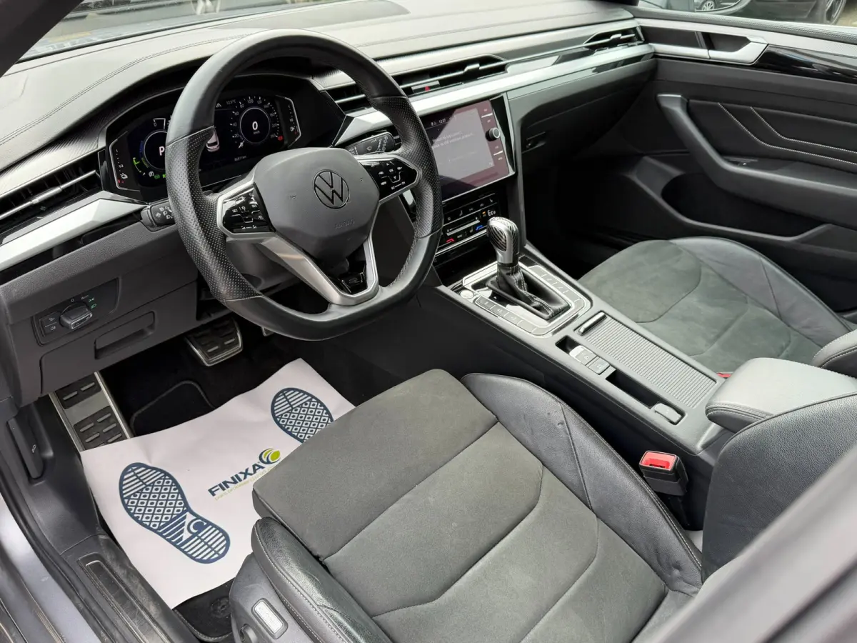 1.4 TSI eHybrid R-Line Business+