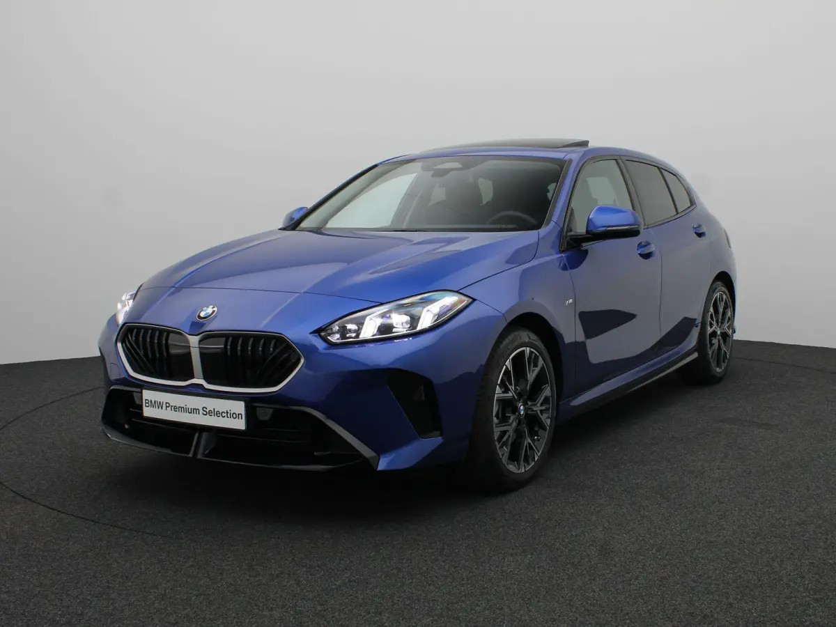 120 M Sportpakket | Premium Pack | Stuurwielrand Verwarmd | Comfort Access | Panoramadak | Driving Assistant | Parking Assistant | Harman Kardon | 18''