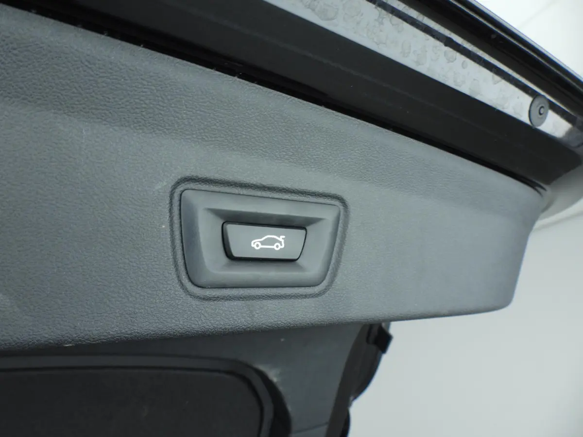 430i | LED | Leder | Navigatie | Schuifdak | Sportstoelen | Stoelverwarming | DAB | Hifi speakers | Alu 18 inch