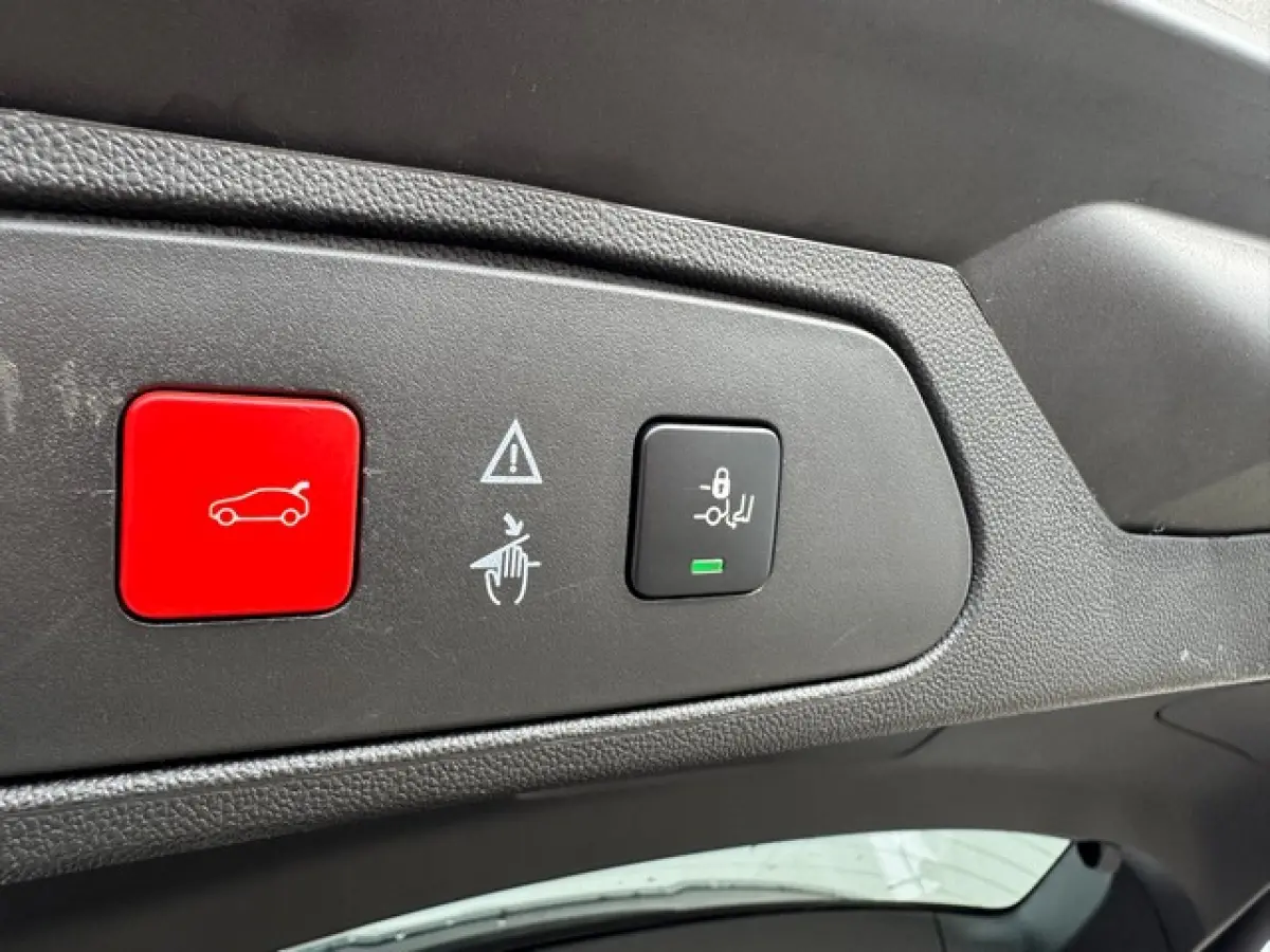 1.6 Turbo Hybrid Business Elegance met Navi/360-Camera, All Season, AGR, Elektrische A.Klep