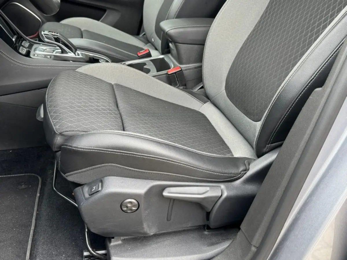 1.6 Turbo Hybrid Business Elegance met Navi/360-Camera, All Season, AGR, Elektrische A.Klep
