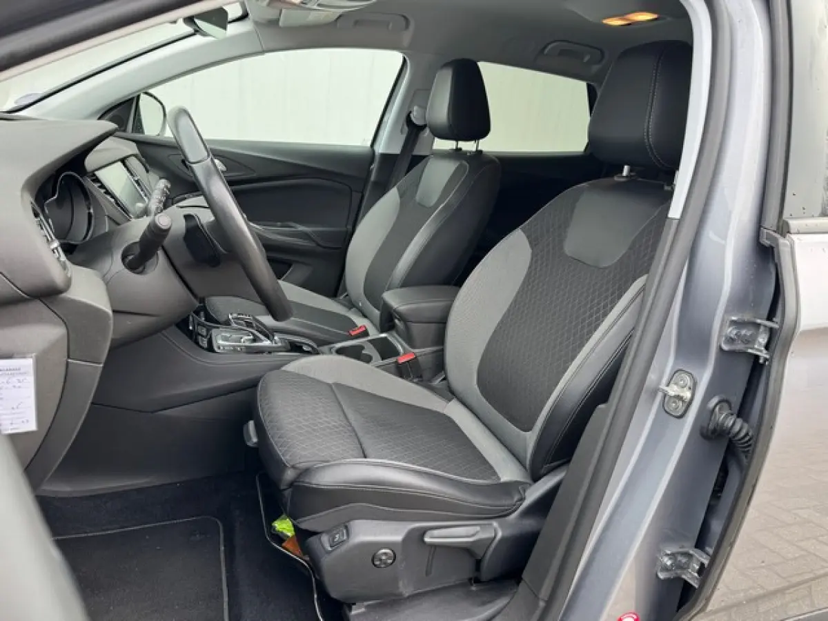 1.6 Turbo Hybrid Business Elegance met Navi/360-Camera, All Season, AGR, Elektrische A.Klep