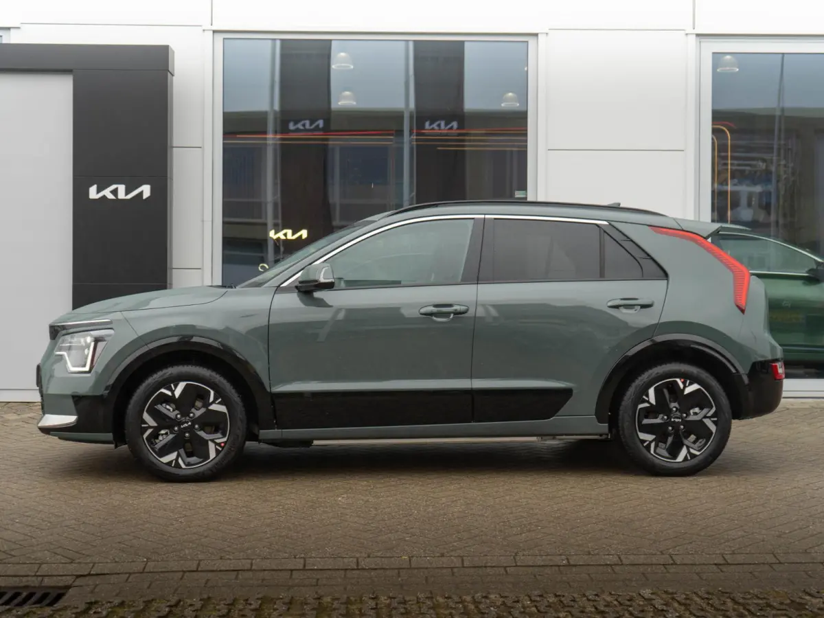Light Advanced 64.8 kWh | Uit voorraad leverbaar | Navi. | Carplay | Adapt. Cruise | Clima. | Keyless | Camera