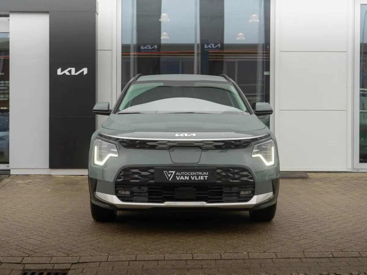 Light Advanced 64.8 kWh | Uit voorraad leverbaar | Navi. | Carplay | Adapt. Cruise | Clima. | Keyless | Camera