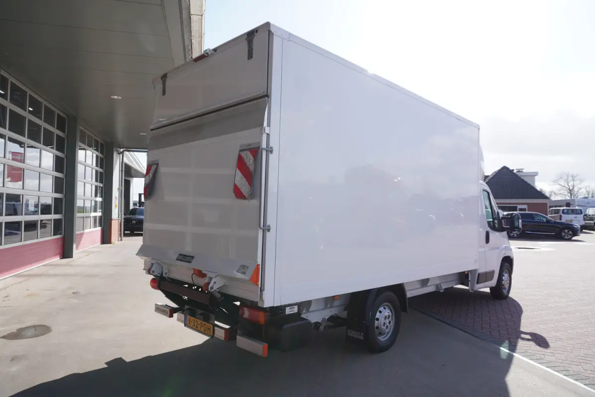 2.2 BlueHDi 140PK S&S 3.5t Zwaar HD Meubelbak + laadklep Nr. V184 | Airco | Cruise | Camera