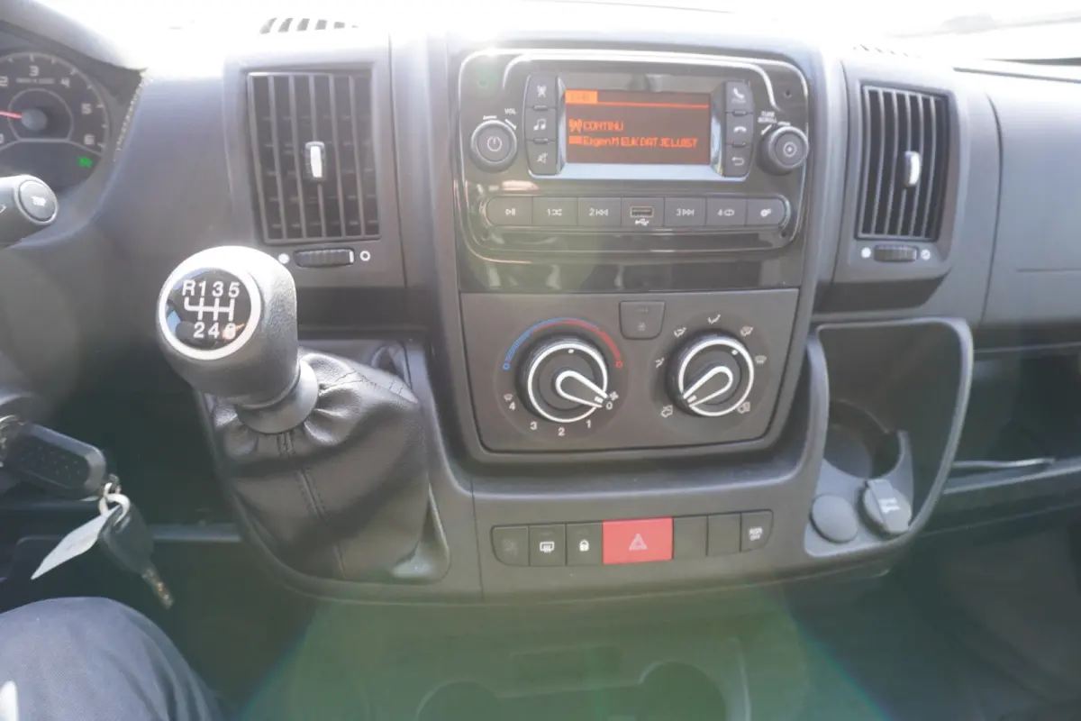 2.2 BlueHDi 140PK S&S 3.5t Zwaar HD Meubelbak + laadklep Nr. V184 | Airco | Cruise | Camera