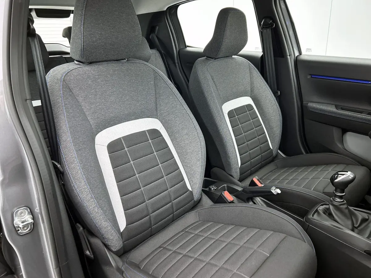 1.2 Plus 100pk | 8 JAAR GARANTIE | Achteruitrijcamera | Cruise control | Apple Carplay/Android Auto | DAB+ radio | 17" LMV |