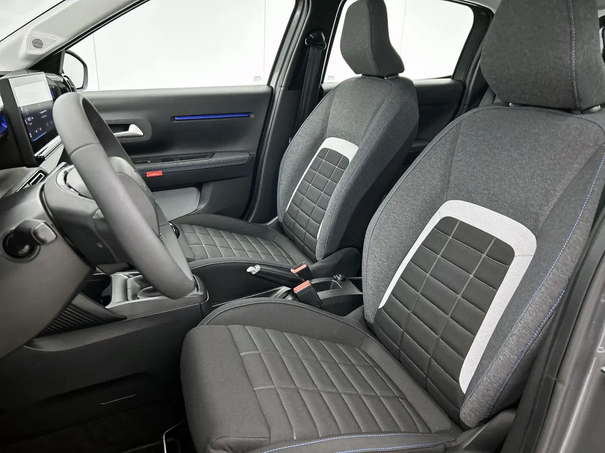 1.2 Plus 100pk | 8 JAAR GARANTIE | Achteruitrijcamera | Cruise control | Apple Carplay/Android Auto | DAB+ radio | 17" LMV |