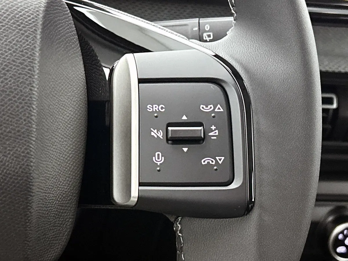 1.2 Plus 100pk | 8 JAAR GARANTIE | Achteruitrijcamera | Cruise control | Apple Carplay/Android Auto | DAB+ radio | 17" LMV |