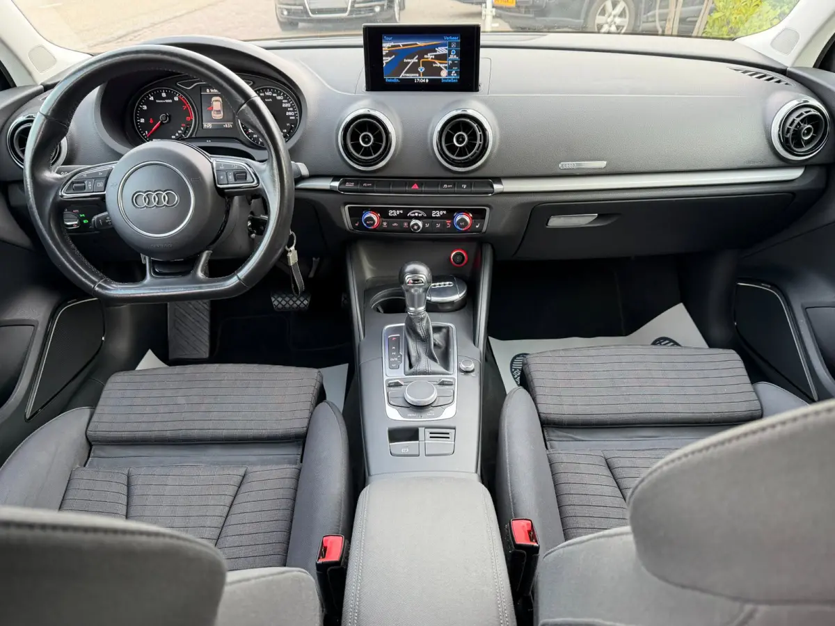 1.4 TFSI Ambiente Pro Line Plus
