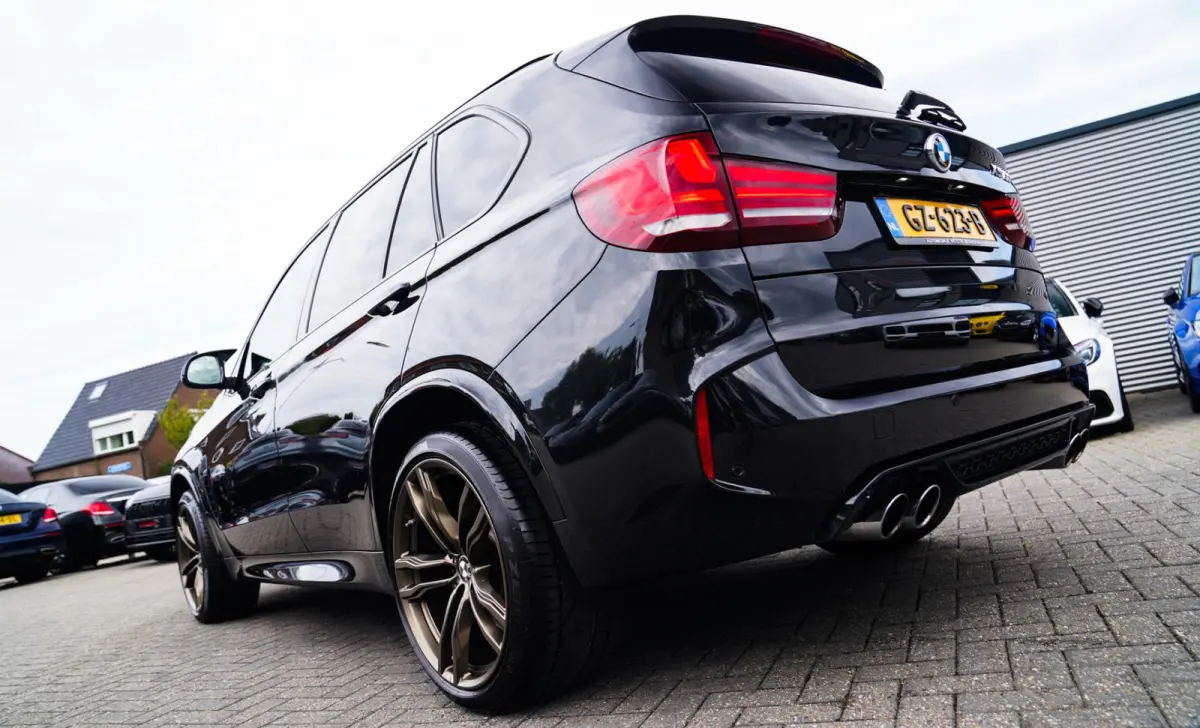 M | Carbon | ABC Sport uitlaat | 100% Dealer onderhouden | Origineel Nederlands | 360 cam | Head up Display | TV Achterin |