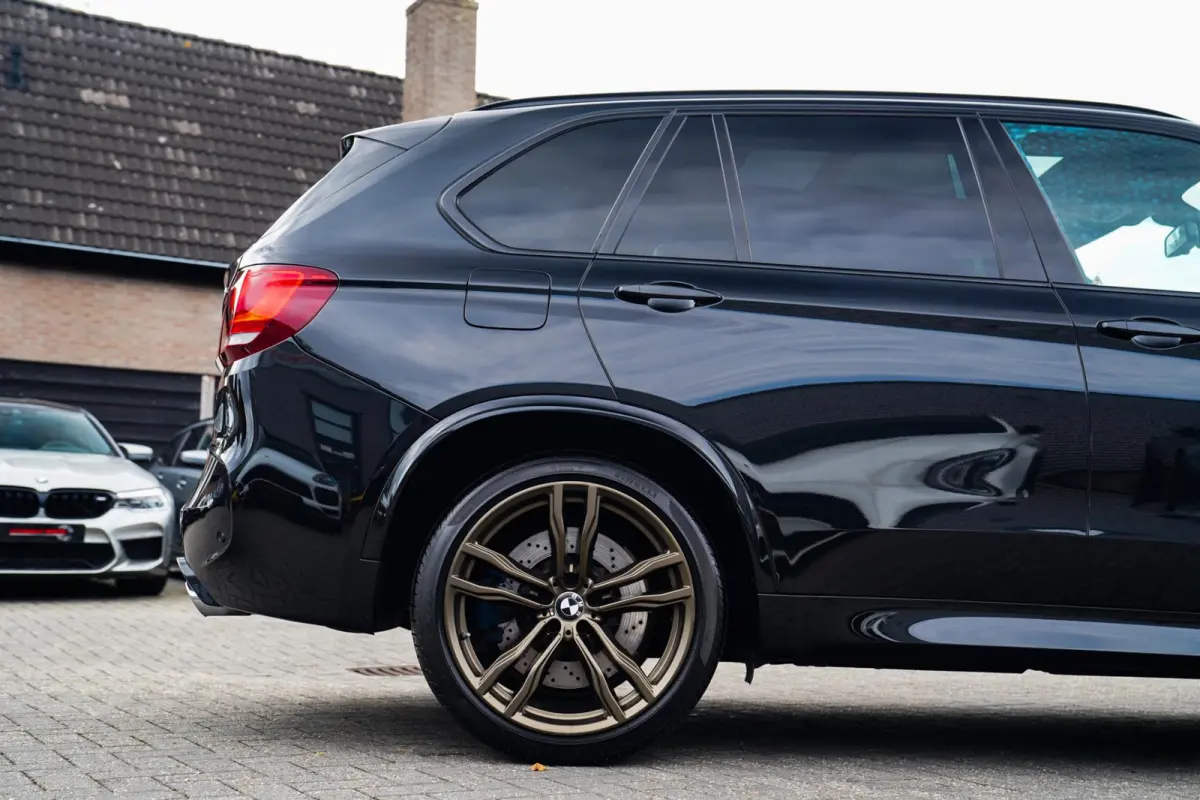 M | Carbon | ABC Sport uitlaat | 100% Dealer onderhouden | Origineel Nederlands | 360 cam | Head up Display | TV Achterin |