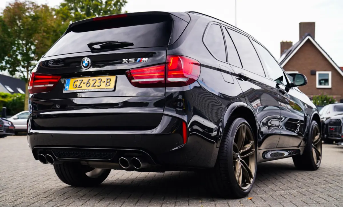 M | Carbon | ABC Sport uitlaat | 100% Dealer onderhouden | Origineel Nederlands | 360 cam | Head up Display | TV Achterin |