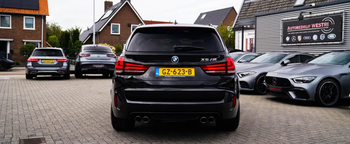 M | Carbon | ABC Sport uitlaat | 100% Dealer onderhouden | Origineel Nederlands | 360 cam | Head up Display | TV Achterin |