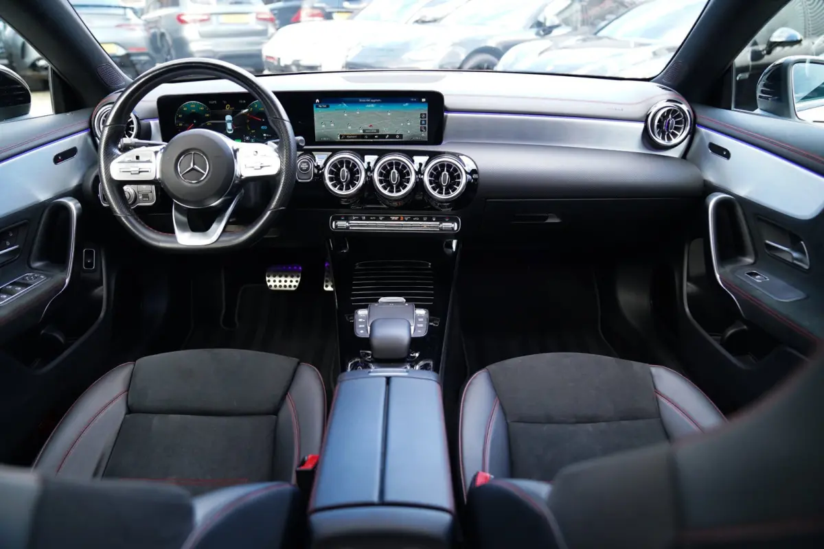 250 e Business Solution AMG Limited | Panorama | Sfeerverlichting LED | Camera | Leder/Alcantara | Trekha