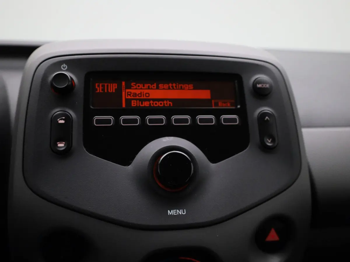 1.0 e-VTi Active | Airconditioning | Bluetooth | Elektrische Ramen |