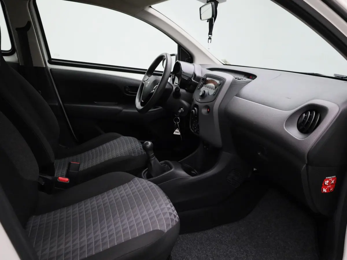 1.0 e-VTi Active | Airconditioning | Bluetooth | Elektrische Ramen |