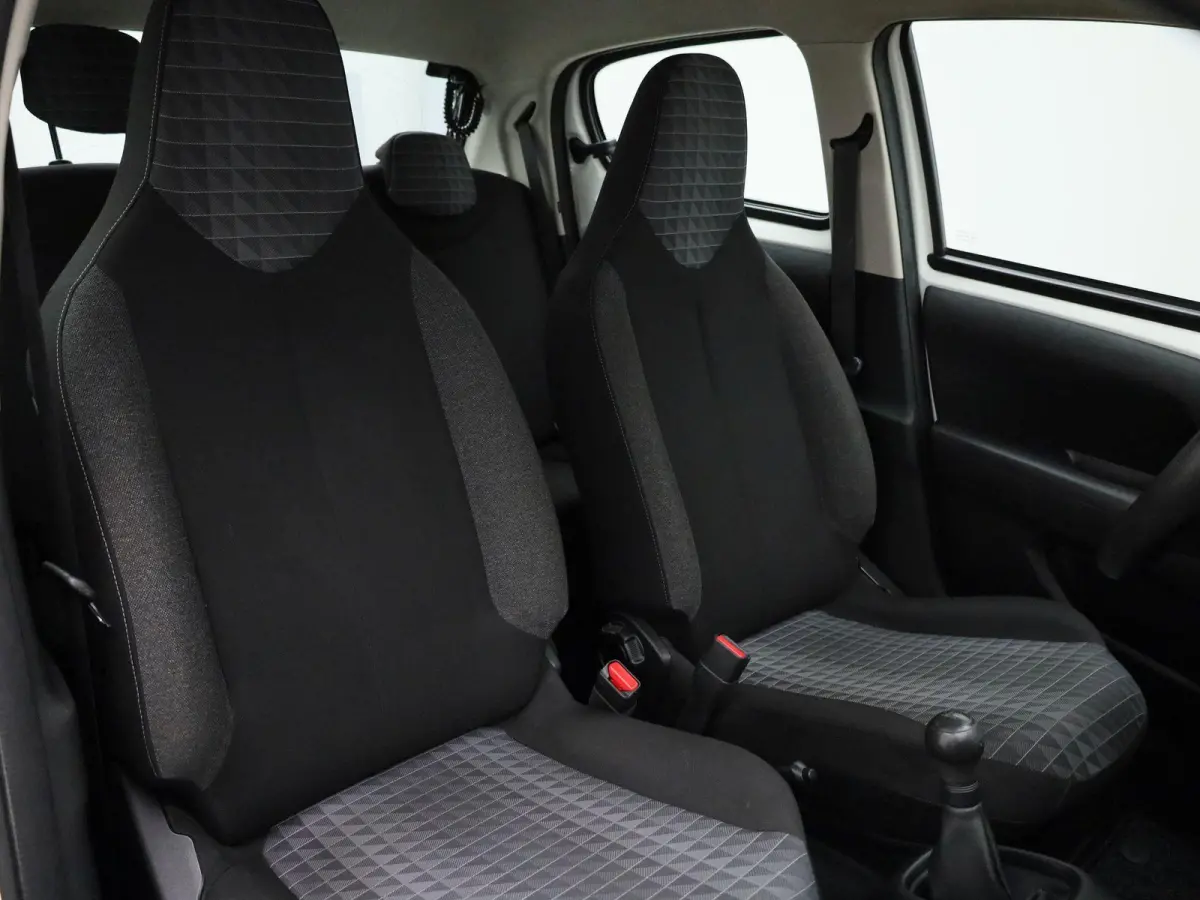 1.0 e-VTi Active | Airconditioning | Bluetooth | Elektrische Ramen |