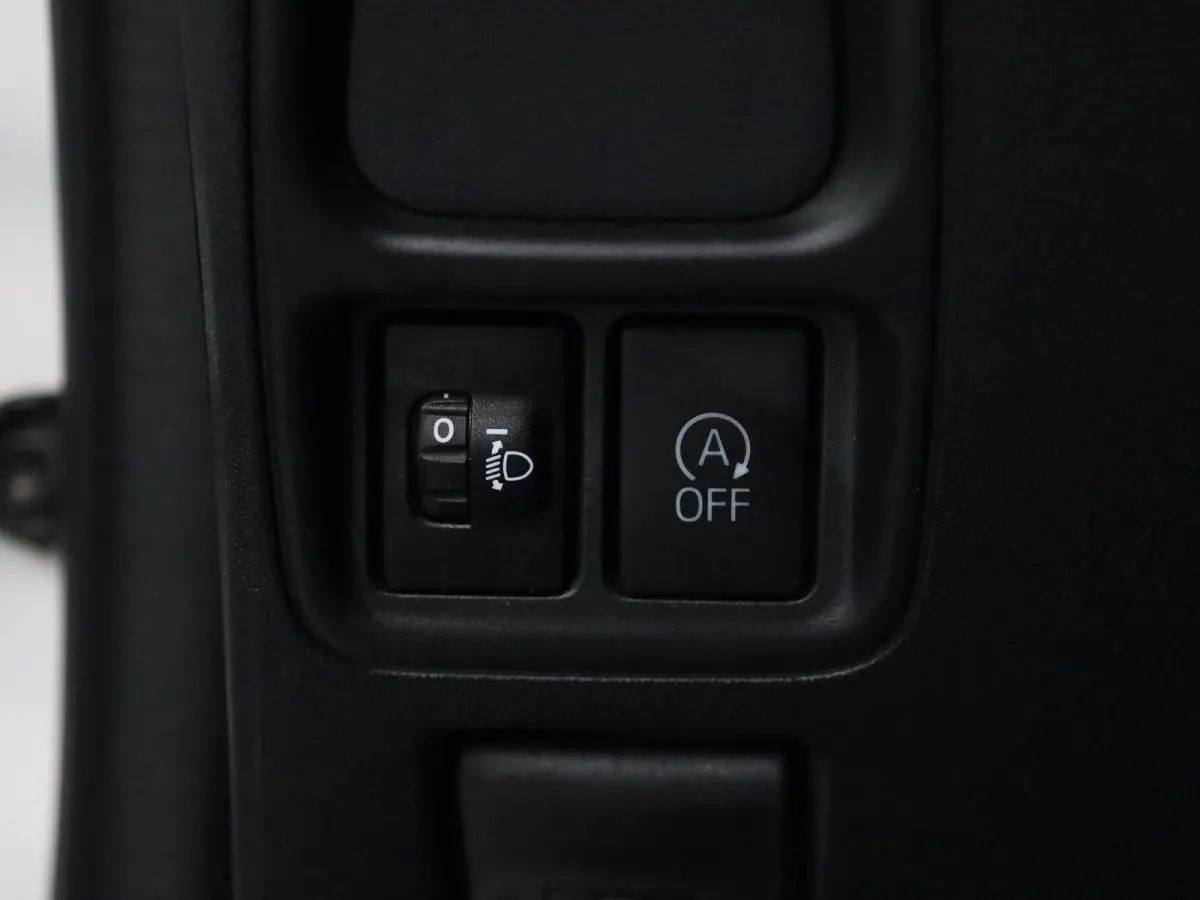 1.0 e-VTi Active | Airconditioning | Bluetooth | Elektrische Ramen |