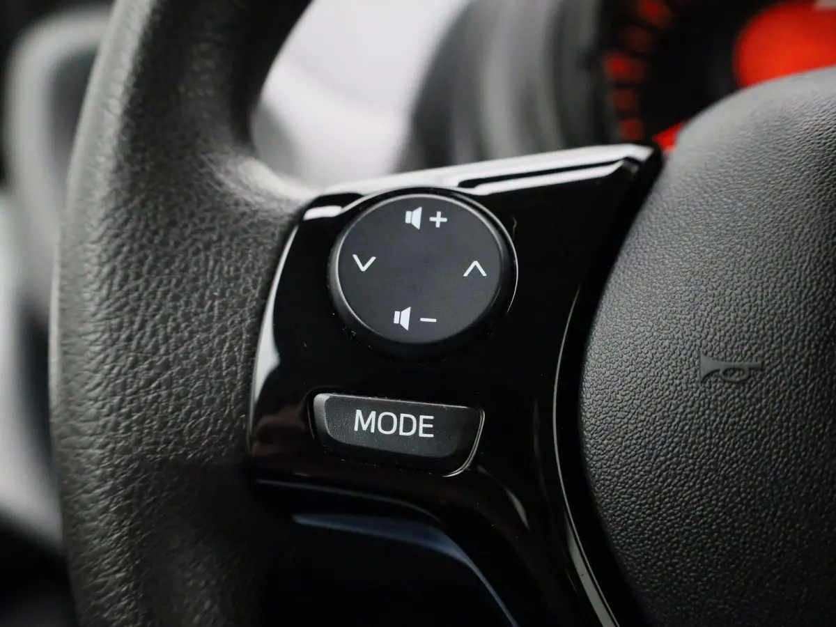 1.0 e-VTi Active | Airconditioning | Bluetooth | Elektrische Ramen |