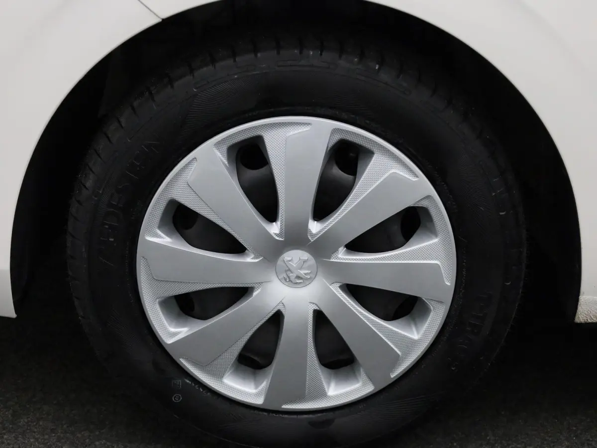 1.0 e-VTi Active | Airconditioning | Bluetooth | Elektrische Ramen |
