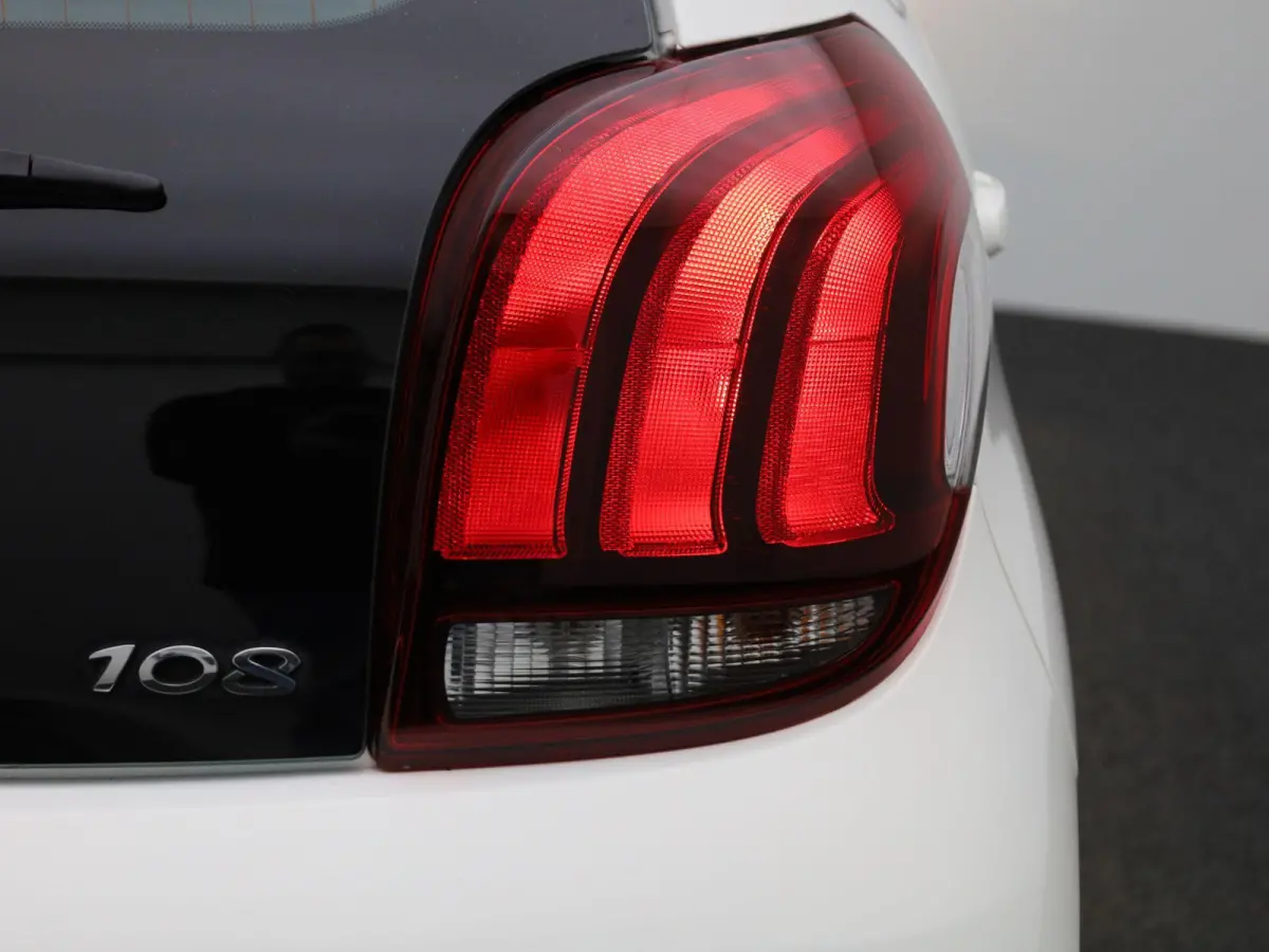 1.0 e-VTi Active | Airconditioning | Bluetooth | Elektrische Ramen |