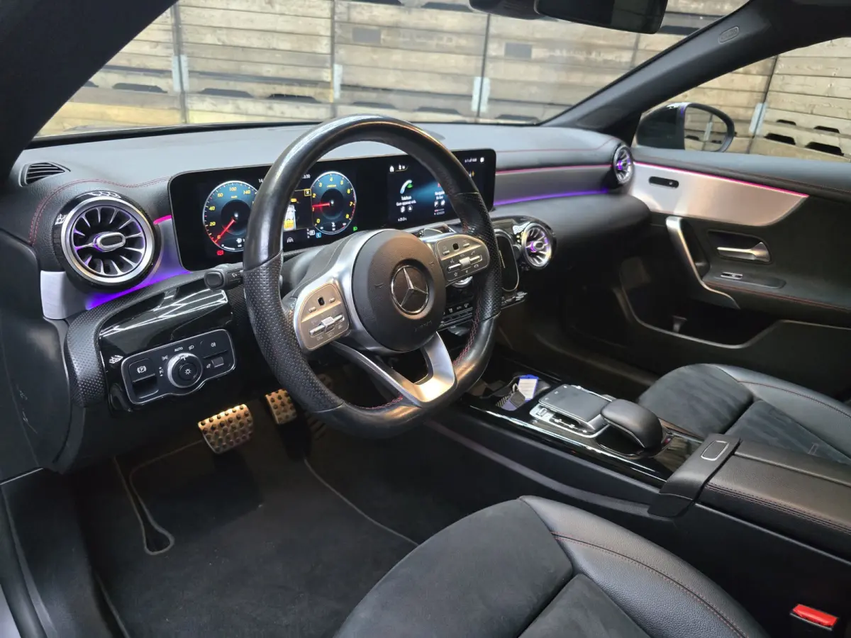 200 Business Solution AMG MATT GRIJS Pano Camera Sfeer Navi LM