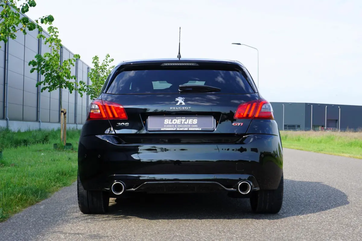 1.6 e-THP GTi 270 Nieuwstaat |20.455 km !! UNIEK |272 pk |Coupe Franche |Denon |Verwarmde stoelen met massage |Full LED koplampen |1e eigenaar |Collectors item VOL VOL OPTIE S