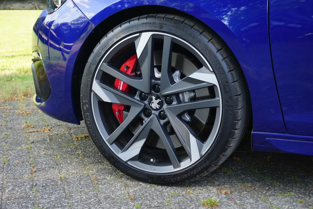 1.6 e-THP GTi 270 Nieuwstaat |20.455 km !! UNIEK |272 pk |Coupe Franche |Denon |Verwarmde stoelen met massage |Full LED koplampen |1e eigenaar |Collectors item VOL VOL OPTIE S