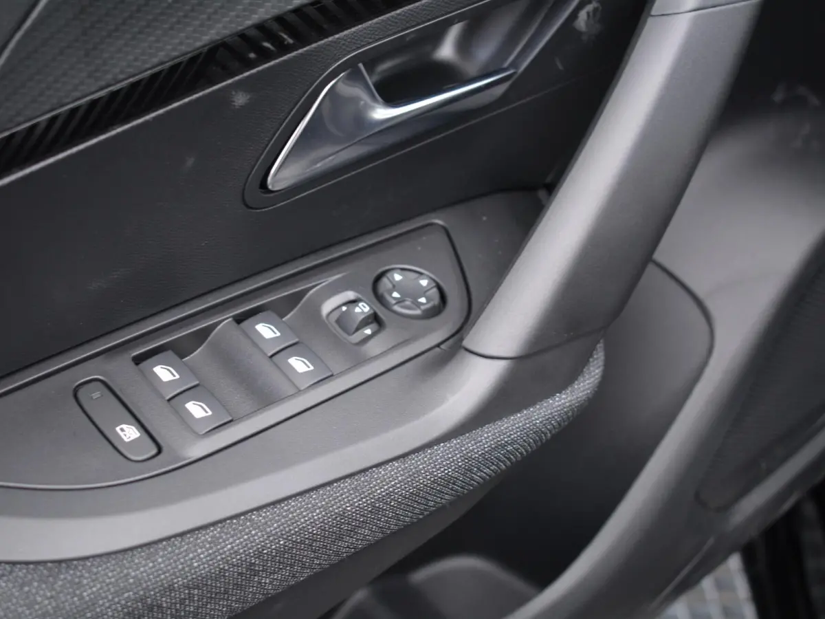 1.2 Hybrid 145 Style Navigatie | Automaat