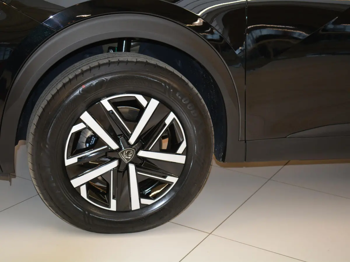 1.2 Hybrid 145 Style Navigatie | Automaat