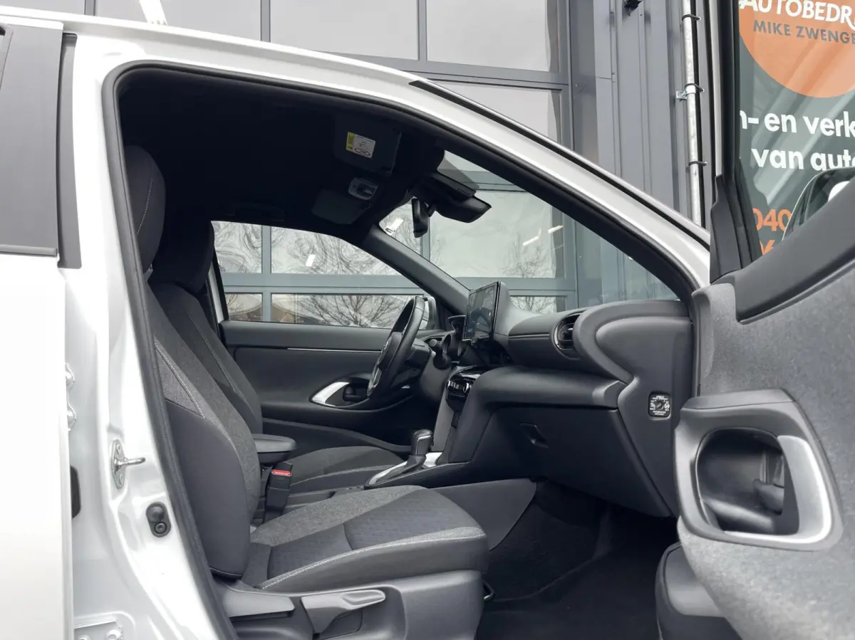 1.5 Hybrid Dynamic KEYLESS|CAMERA|LED KOPLAMPEN|CARPLAY|NAVIGATIE|DEALER ONDERHOUDEN