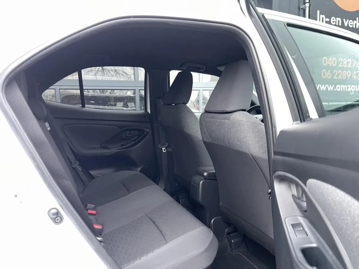 1.5 Hybrid Dynamic KEYLESS|CAMERA|LED KOPLAMPEN|CARPLAY|NAVIGATIE|DEALER ONDERHOUDEN