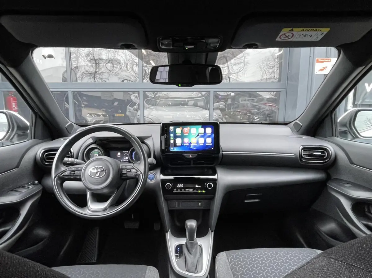 1.5 Hybrid Dynamic KEYLESS|CAMERA|LED KOPLAMPEN|CARPLAY|NAVIGATIE|DEALER ONDERHOUDEN
