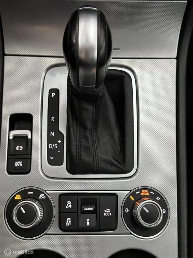 3.0 tdi R-Line GRIJS Kent [Leer,Carplay,Lucht,Pano]
