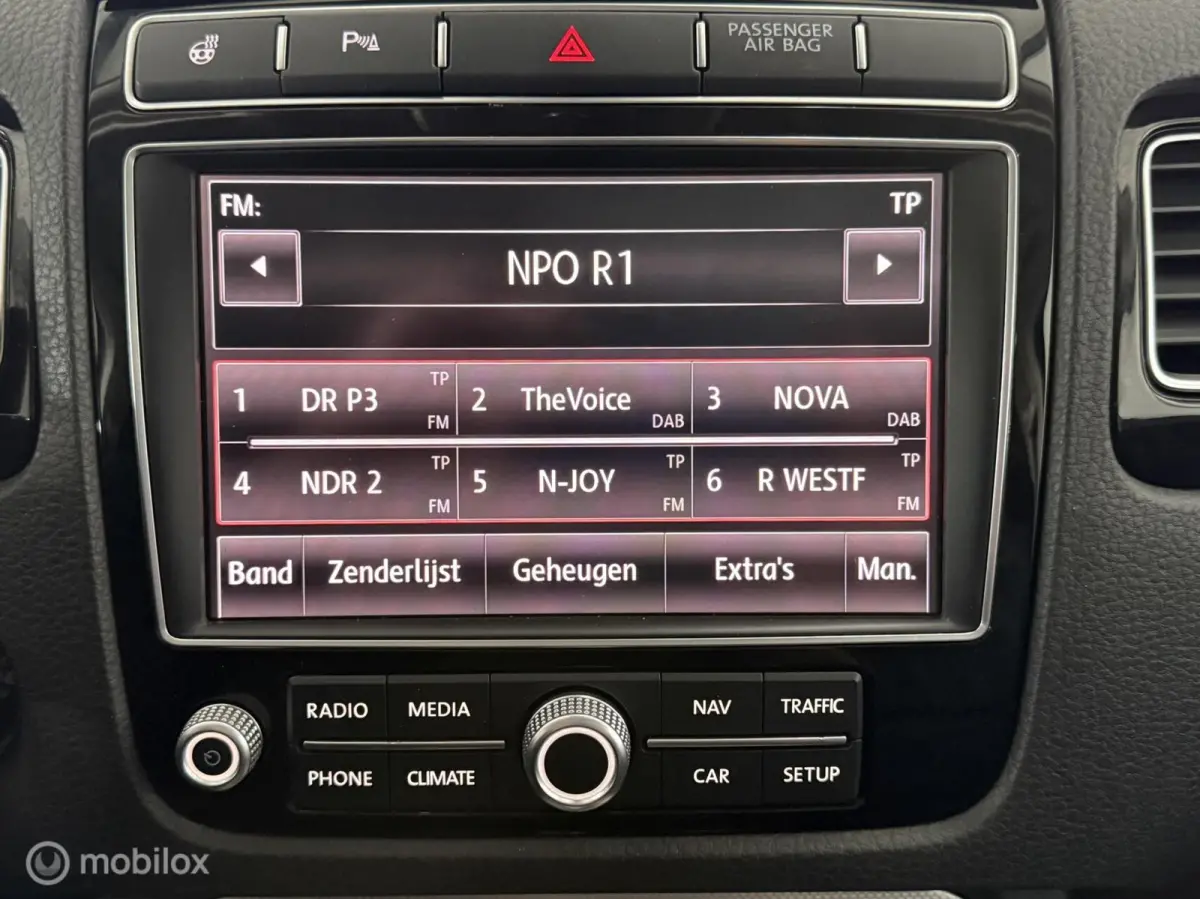 3.0 tdi R-Line GRIJS Kent [Leer,Carplay,Lucht,Pano]