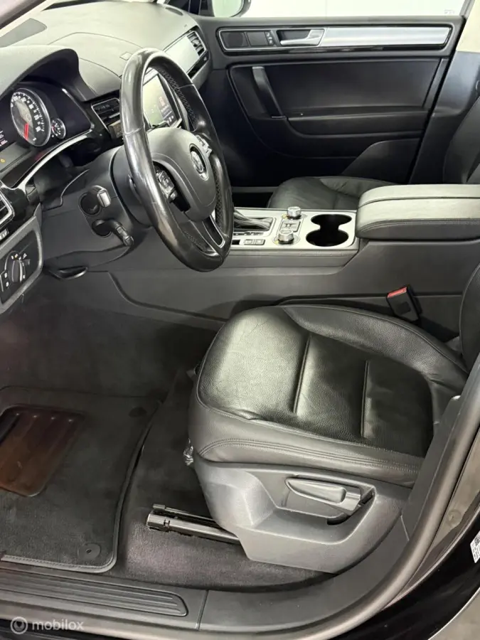 3.0 tdi R-Line GRIJS Kent [Leer,Carplay,Lucht,Pano]