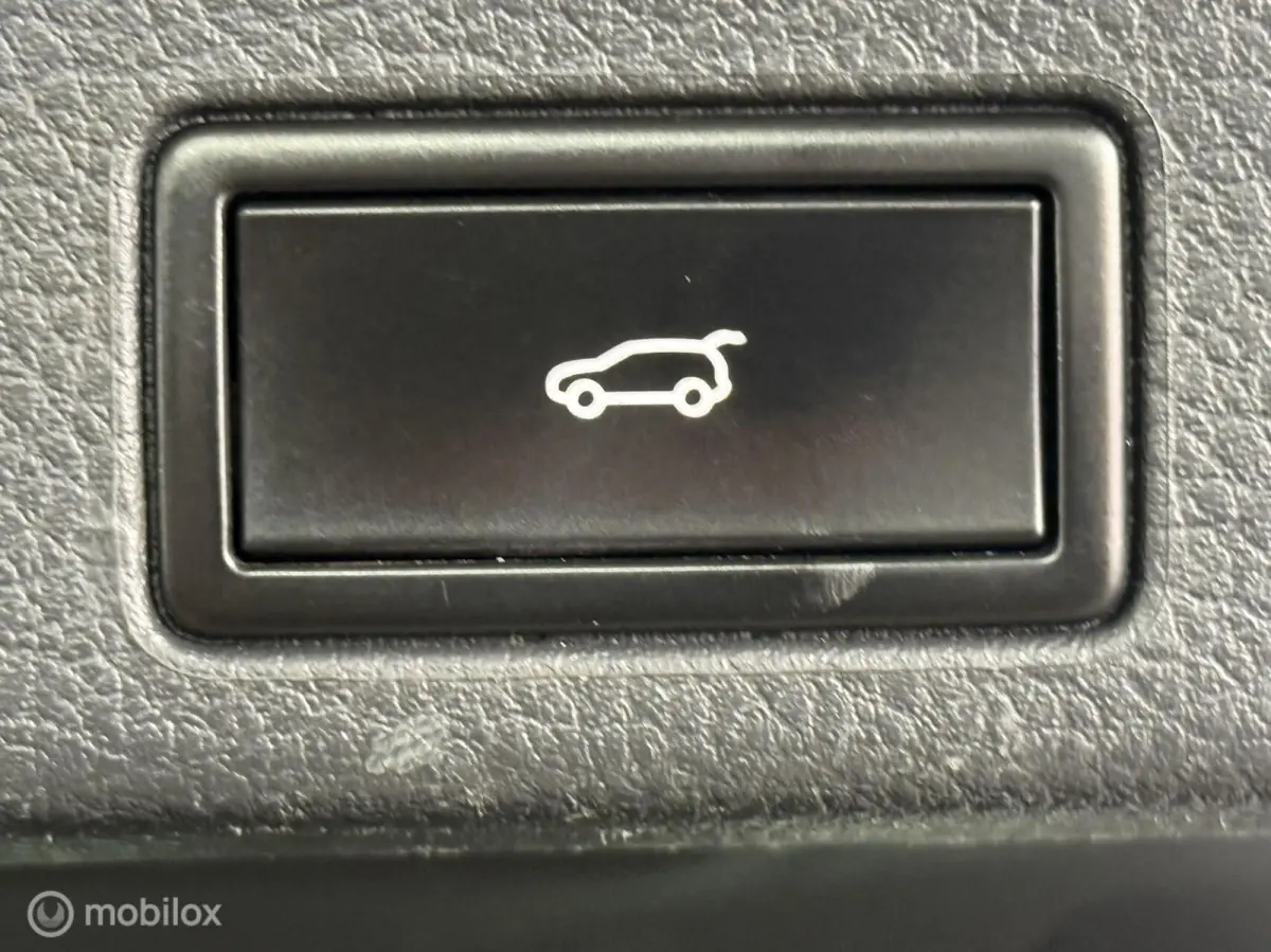 3.0 tdi R-Line GRIJS Kent [Leer,Carplay,Lucht,Pano]