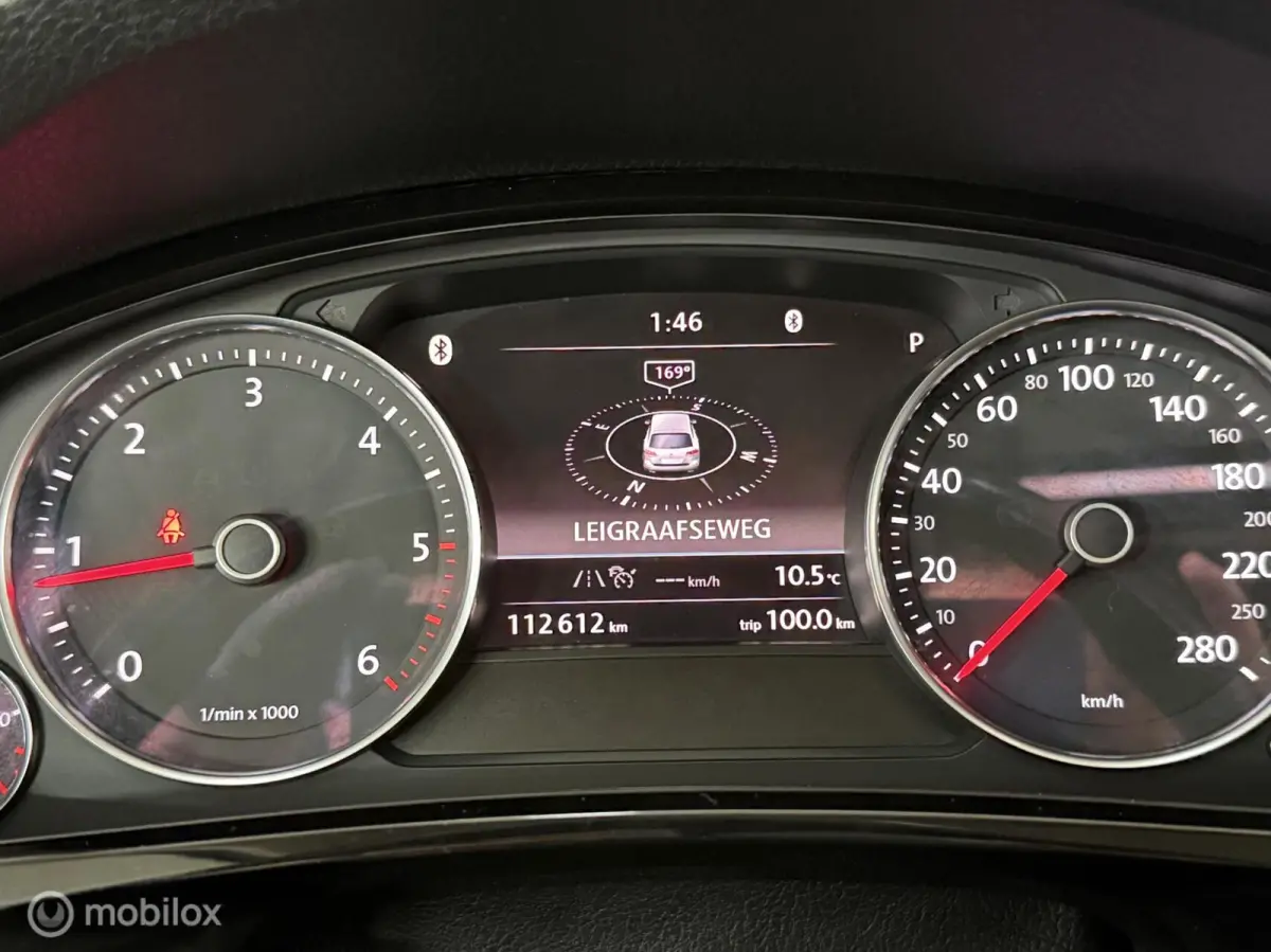 3.0 tdi R-Line GRIJS Kent [Leer,Carplay,Lucht,Pano]