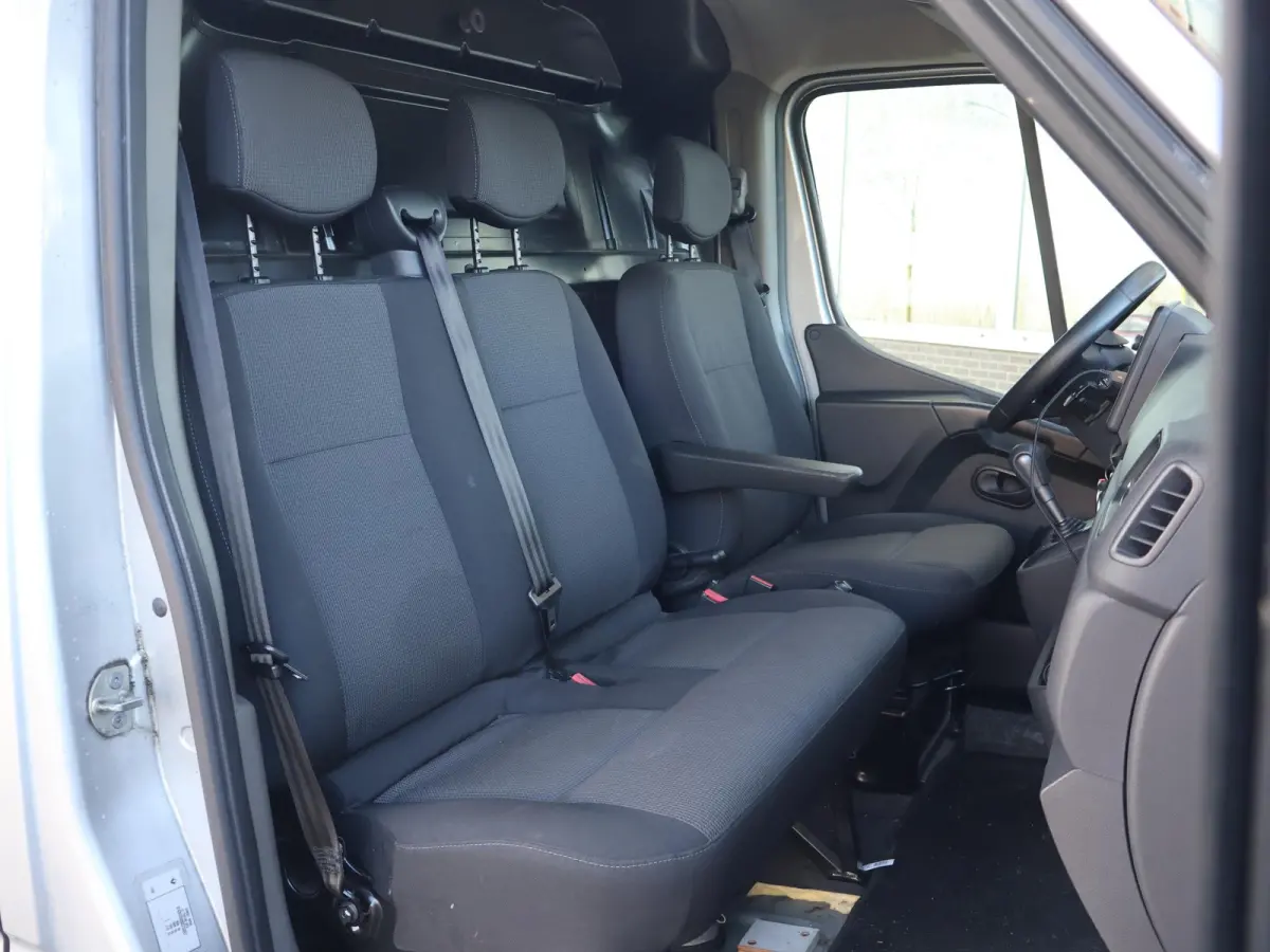 T35 2.3 dCi 150 PK AUTOMAAT L2H2 + CARPLAY | CAMERA | 2500 KG TREKHAAK | CRUISE | NAVIGATIE